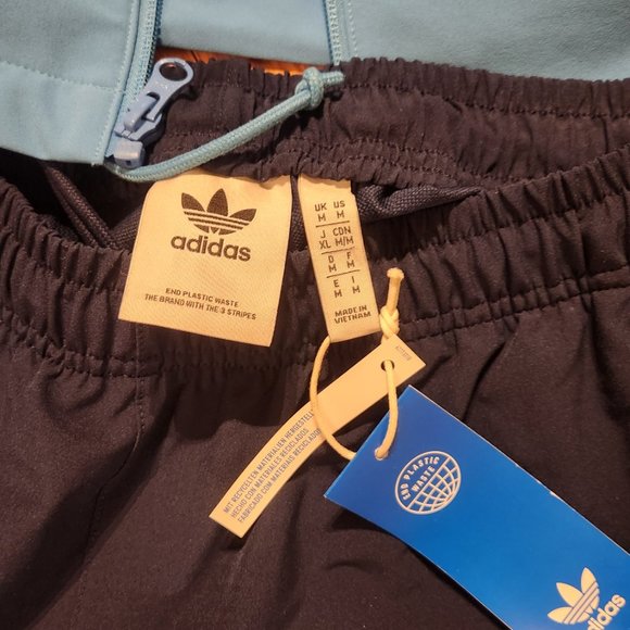 Adidas Originals Outfit - Picture 3 of 4